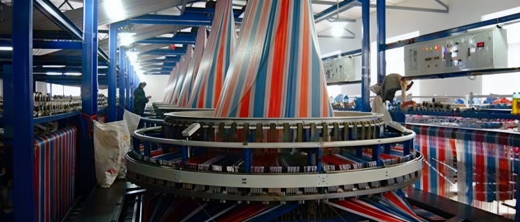 彩条布多少钱一平方-厂家直销彩条布价格表在线报价