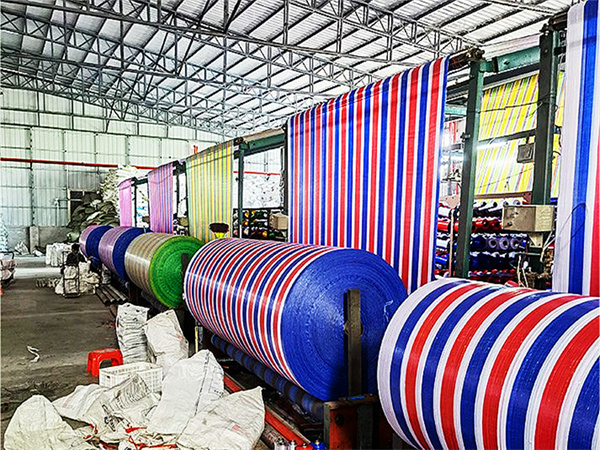 户外遮阳抗紫外线彩条布指南